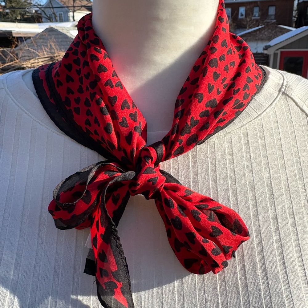 Comrags | Fripperies (Vintage Black & Red Heart Scarf)